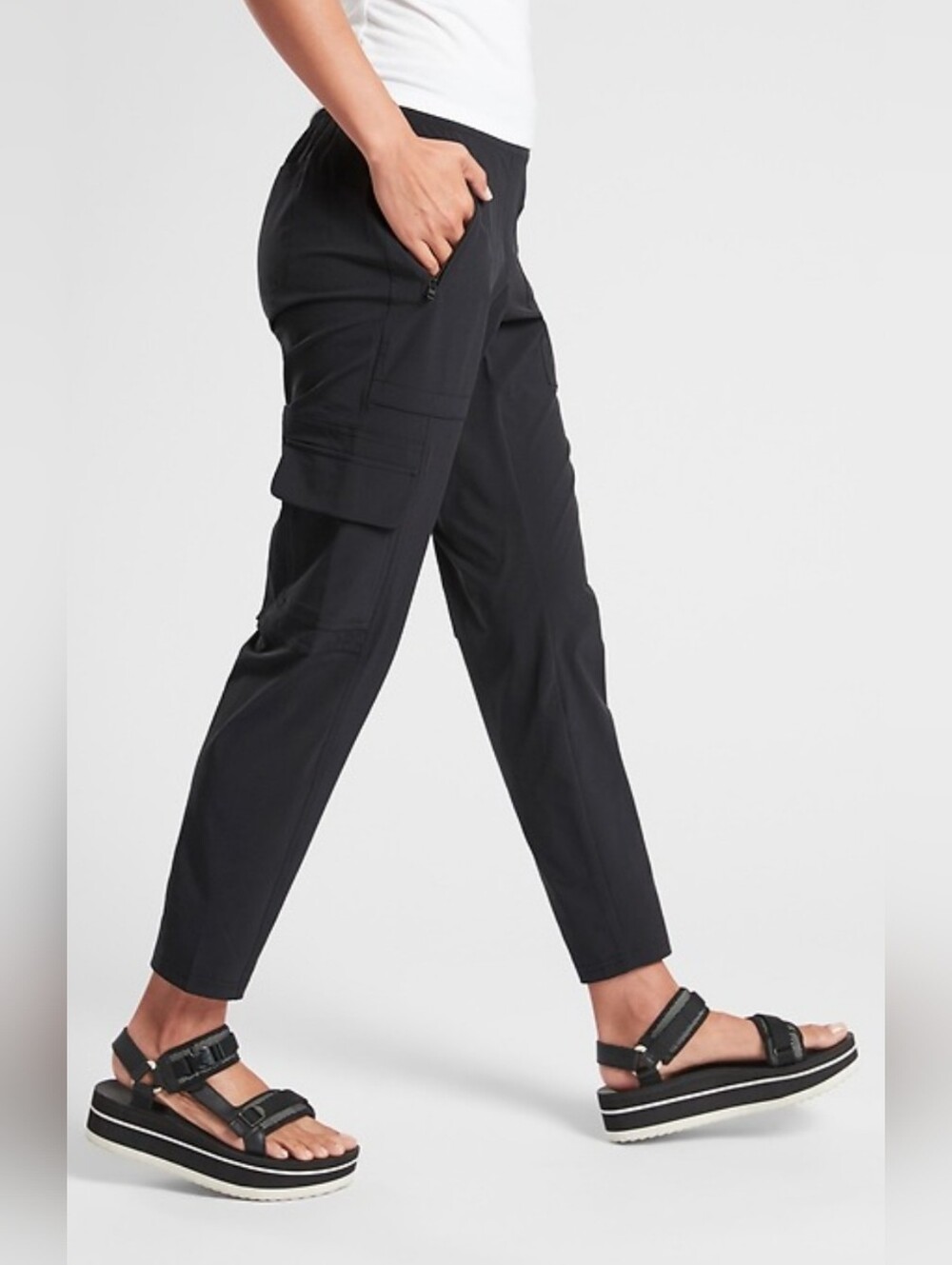 Athleta Black Women's Cargo Joggers Size 4